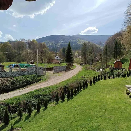 Деревянный коттедж V Gorakh Изки